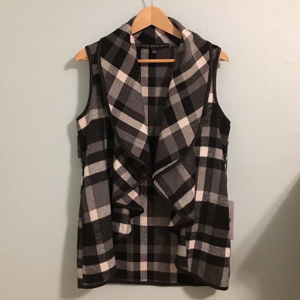 NWT size medium HYFVE Plaid Vest